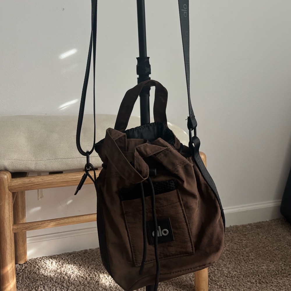ALO Yoga Chocolate Brown Drawstring Bag